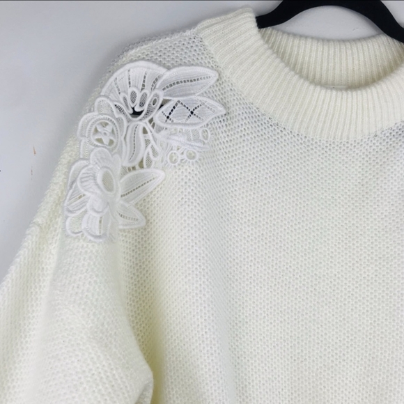 Camber & Grace Off white Oversized Beautiful Lace Shoulder Sweater Dress XL - Picture 8 of 12